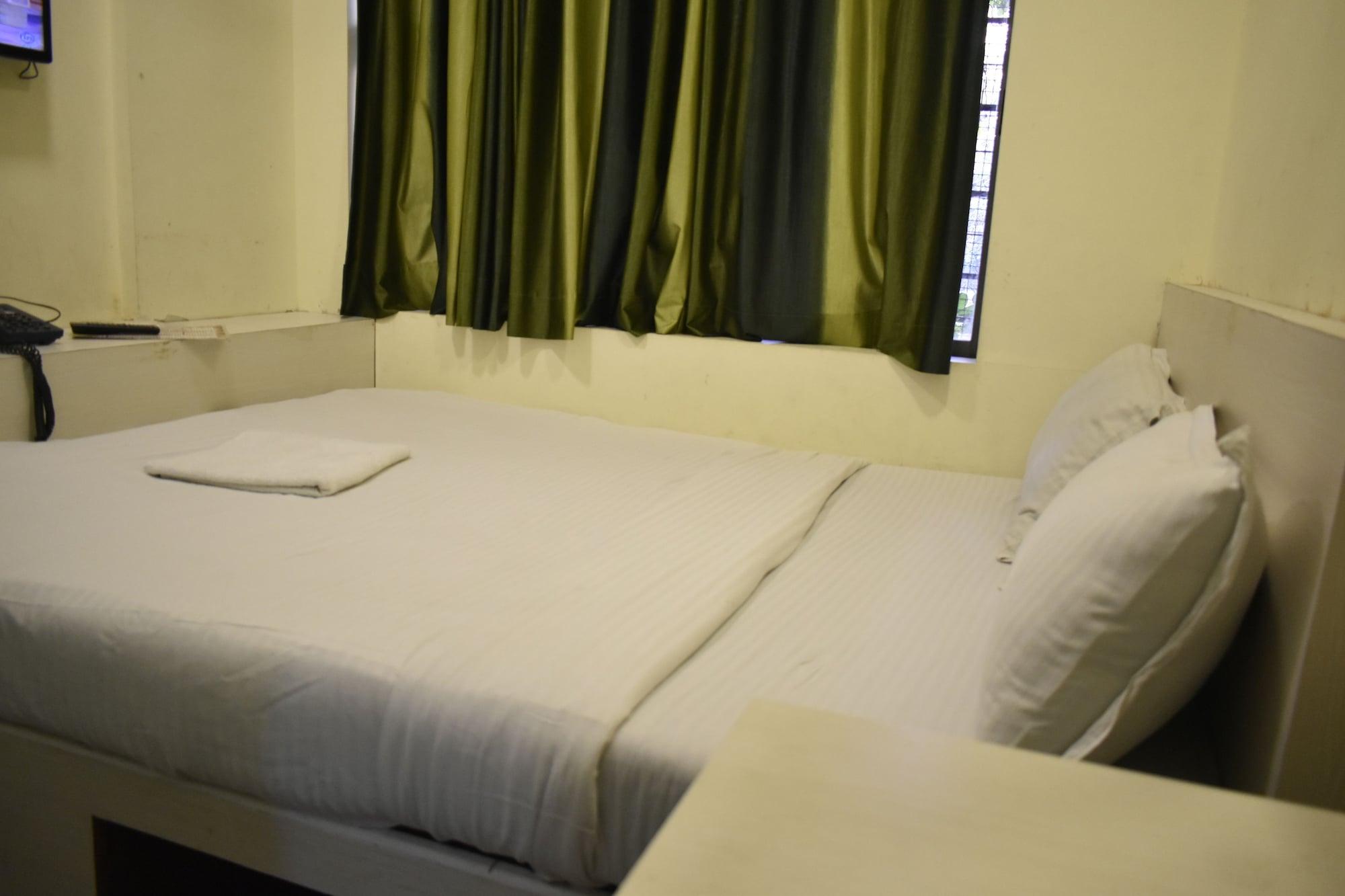 โฮเทล อาร์มา คอร์ท Hotel มุมไบ ภายนอก รูปภาพ